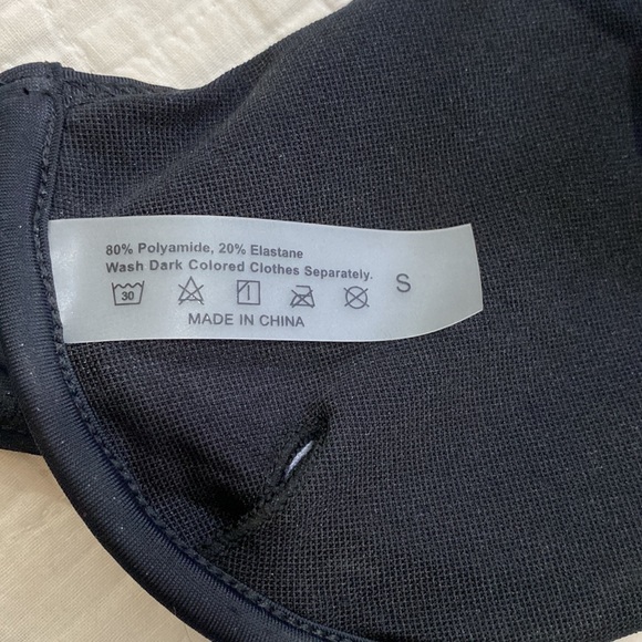 W Wire Curved Underwire Black Bikini Top Unknown Brand size small padded halter - Picture 4 of 5